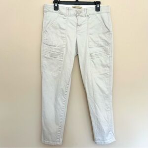 Democracy Women’s Off-White Cropped Cargo Ankle Pants